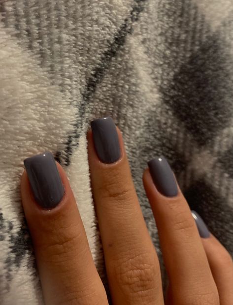 Dark Gray Manicure, Cute Nail Colors For Winter, Short Square Grey Nails, Gel Mani Short Nails Natural Winter, One Color Nails Winter, Short Square Gray Nails, Elegant Grey Nails, Grey Nails Fall, Short Dark Grey Nails