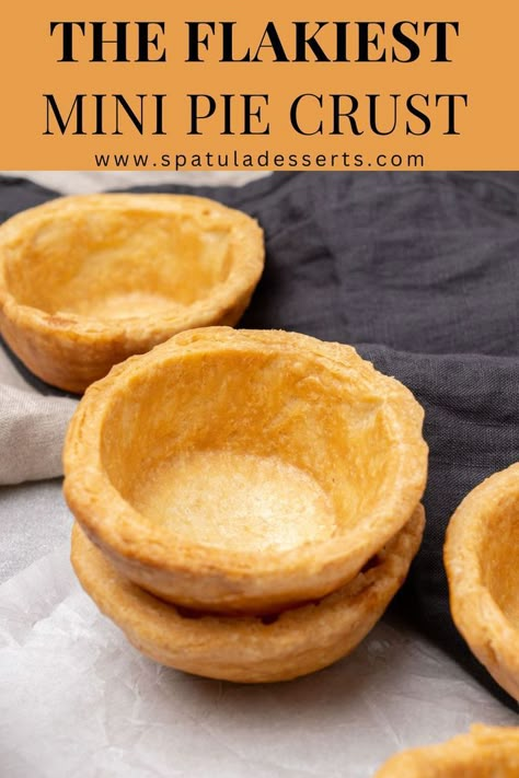 Most delicious mini pie crust Mini Pie Crust Recipe, Mini Pie Shells, Pie Crust Video, Quiche Crust Recipe, Quiche Pie Crust, Sweet Pie Crust, Crust Recipe Easy, Tart Crust Recipe, Mini Pie Crust