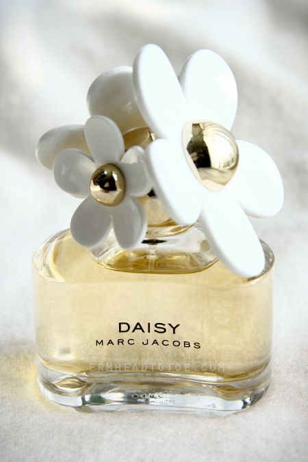 From Head To Toe: TAG: Top 5 Perfumes Marc Jacobs Daisy Perfume, Perfume 212 Vip, Marc Jacobs Perfume, Perfume 212, Daisy Perfume, Perfume Carolina Herrera, Color Concept, Marc Jacobs Daisy, Smell Goods