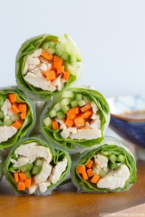 Weather Snacks, Rolled Chicken Recipes, Crunchy Vegetables, Chicken Food Recipes, Just One Cookbook, Chicken Spring Rolls, Fresh Spring Rolls, Easy Japanese Recipes, Spring Roll Recipe