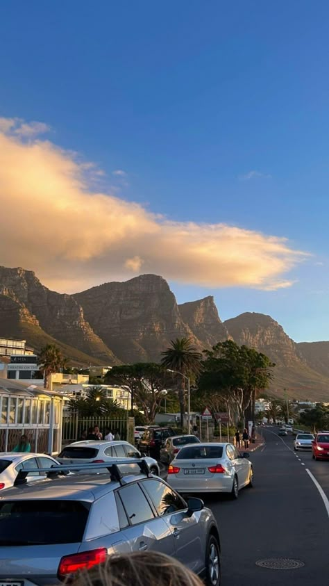 South Africa Lifestyle, Capetown Vacation Aesthetic, Cape Town Lifestyle, Africa City Aesthetic, Summer In South Africa, Capetown City Aesthetic, Uct Cape Town Aesthetic, Uct Cape Town, Cape Town South Africa Aesthetic