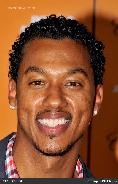 Michael Wesley Jonathan, Victory Sign, Melanin Art, American Story, Romance Stories, Dapper Gentleman, Cool Facts, Men Faces