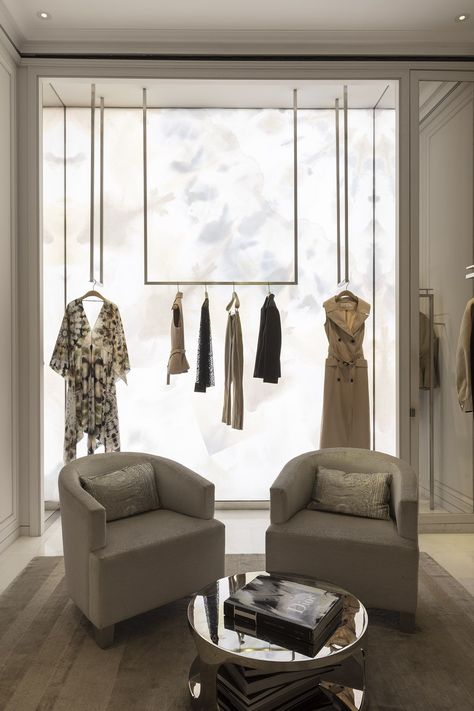 Luxury Fashion Store Design, Luxury Retail Interior Design, Luxury Brand Store Interior Design, Luxury Fashion Store Interior Design, Luxury Fitting Room, Fashion Showroom Interior, Luxury Boutique Interior Store Design, Fashion Store Design Boutiques, Luxury Store Interior