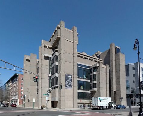 Yale Art and Architecture Building - Gunnar Klack Crafting Area, Boston City Hall, Paul Rudolph, Deconstructivism, Brutalist Buildings, New Haven Connecticut, Architecture Modern, Yale University, Social Housing