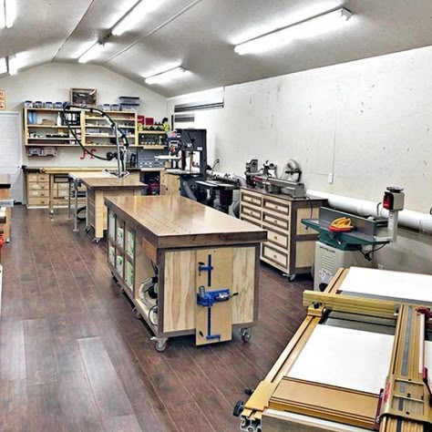 Garage Wood Workshop, Wood Work Shop Design, Workshop Countertop Ideas, Shop Remodel Ideas, Wood Shop Layout Floor Plans, Wood Workshop Layout, Workshop Ideas Buildings, Wood Workshop Design, Wood Shop Layout