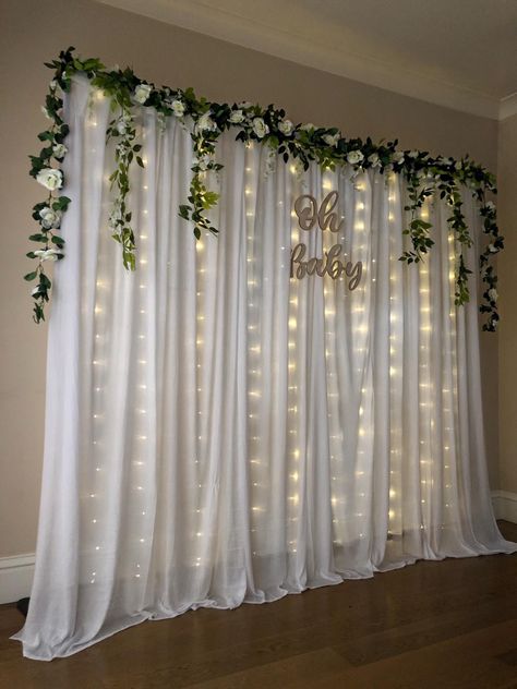 Floral And Lights Backdrop, Light Backdrop Diy, Twinkle Lights Backdrop, Curtain Flower Backdrop, Wedding Backdrop Fairy Lights, Natural Backdrop Ideas, Curtain Flowers Decor, Fairy Light Curtain Backdrops, Greenery Backdrop With Lights