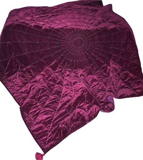 Wine purple Velvet Quilt King Comforter Spider Bedspread Blankets Bedding set Quilt for sale Customized Personalized Father's Day gifts Gothic Food, Purple Bedspread, Purple Comforter, Purple Quilt, Purple Blanket, Dorm Gift, Comforter Blanket, Berkshire Blanket, Wine Purple