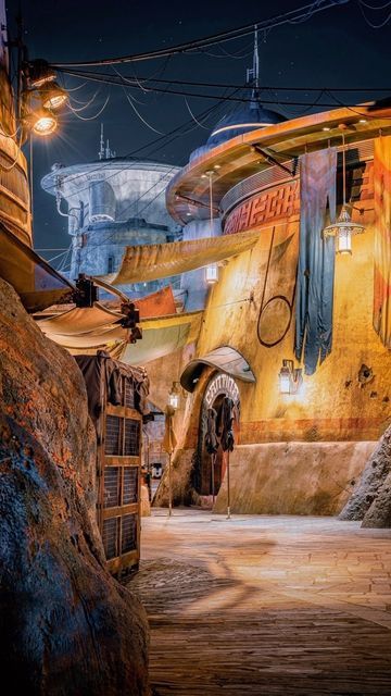 Shane Ware on Instagram: "Galaxy’s Edge is like an onion. It has layers . . . #disney #disneyworld #waltdisneyworld #starwars #galaxysedge #disneyland" Disneyland Painting, Disney Classroom Decor, Star Wars Buildings, Disneyland Lands, Main Street Disneyland, Star Wars House, Jedi Robes, Clone Armor, Lego Fortnite