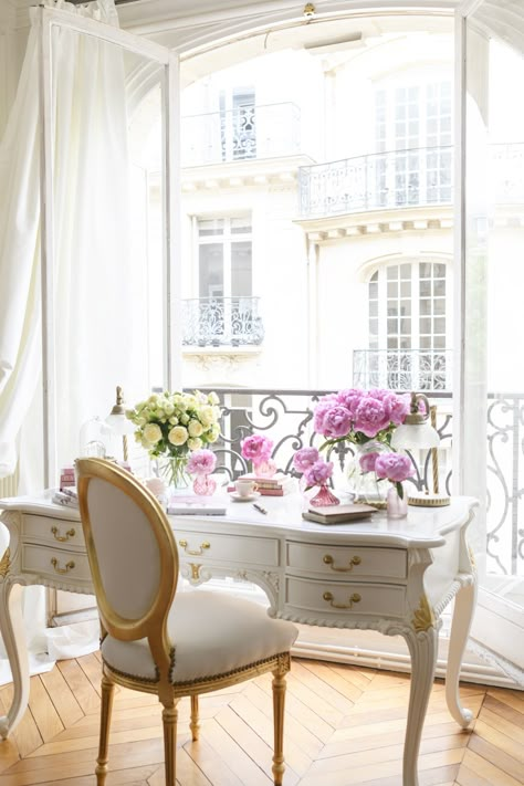 French Blue Office, French Office Decor, Parisian Home Office, French Country Office Decor, Romantic House, Boutique Furniture, Country Office, Modern Parisian, Glamour Decor