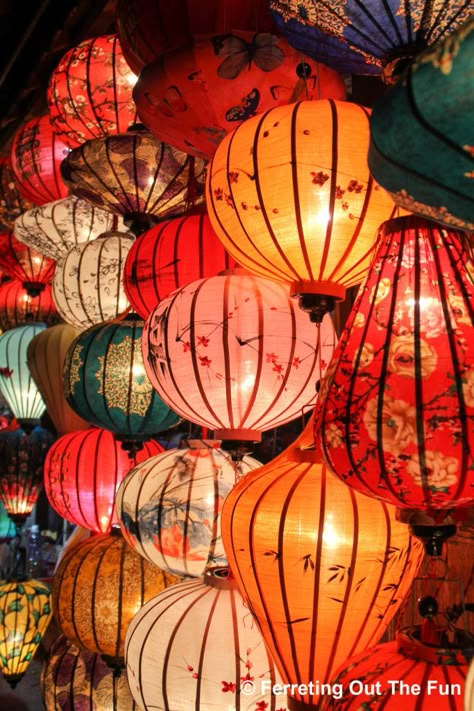 Hoi An Lantern Festival Thai Lantern Festival, Hoi An Lantern Festival, Hoi An Lanterns, Japanese Lantern Festival, Lantern Installation, Vietnamese Decor, Wing Mural, Ap Art Portfolio Ideas, Vietnamese Lanterns