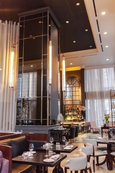 Glass Column Design, Mirror Column Interior Design, Mirror Column Design, Glass Pillar Interior, Mirrored Column, Column Interior Design, Mirror Column, Columns Ideas, Column Design Interior