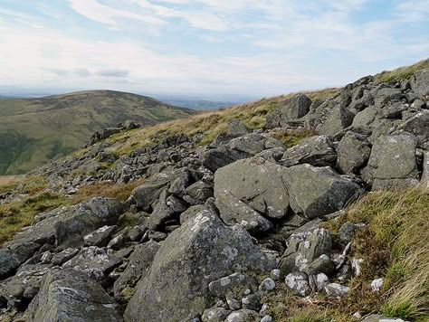 Rocky Hillside Landscaping, Cliff Reference, Desert Cliff, Hunger Games Arena, Mountain And Sea, Stormlight Archives, Environment Photography, Rocky Landscape, Landscape References