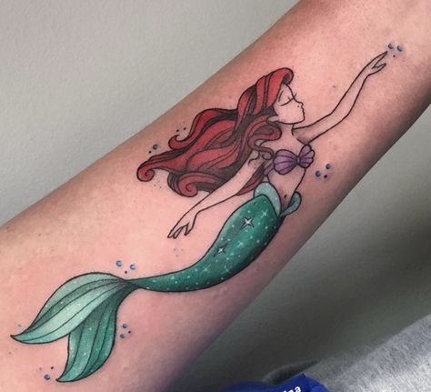 Ariel Tattoo The Little Mermaid, Ariel Tattoo Ideas, Traditional Disney Tattoo, Little Mermaid Tattoo Ideas, The Little Mermaid Tattoo, Full Sleeve Tattoo Ideas, Ariel Tattoo, Ariel Color, Little Mermaid Tattoo