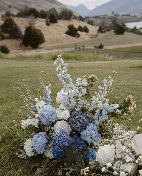 Blue Floral Bouquet Wedding, Blue Wildflower Wedding Theme, Blue Fall Flower Arrangements, White And Blue Wedding Florals, Blue Florals Wedding, All Blue Wedding, Blue And Green Wedding Flowers, Winter Wedding Bouquet Blue, Blue Wedding Arrangements