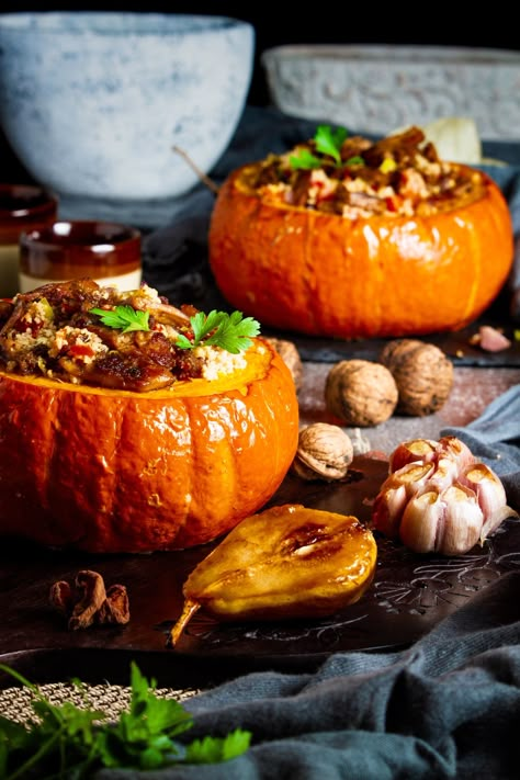 Roasted Hokkaido pumpkin stuffed with couscous and veggies Pumpkin Chunks Recipes, Hokkaido Pumpkin Recipes, Hokkaido Recipe, Stuffed Pumpkin Recipes, Pumpkin Couscous, Spooky Brunch, Vegetarian Inspiration, Hokkaido Pumpkin, Stuffed Butternut