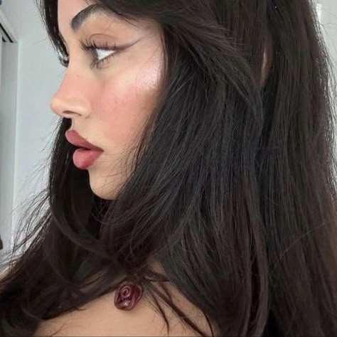 Cindy Kimberly Icons, Girlboss Aesthetic, Fem Icons, Cats Christmas, Aesthetic Amazon, Cindy Kimberly, Elegant Makeup, Makeup Inspo, Sephora