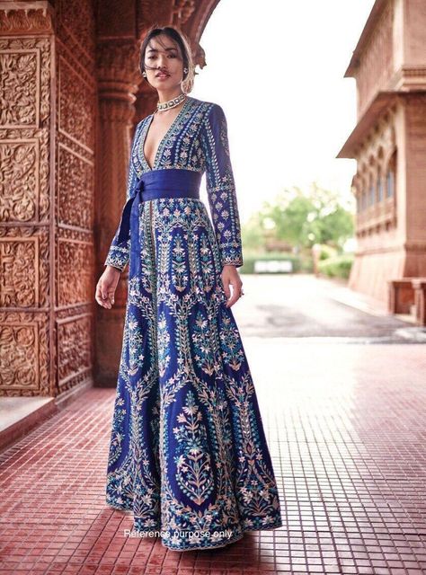 Indian Fashion Trends, Saree Bollywood, Anita Dongre, Indian Bridal Dress, Traditional Indian Outfits, Desi Clothes, Indian Gowns, Indian Wedding Outfits, Indian Designer Outfits