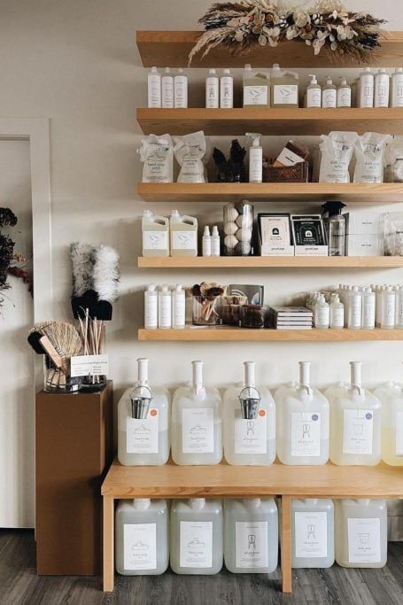 Top 8 Zero Waste Stores In NYC! Water Store Design Ideas, Refill Store Design, Refillery Shop, Refilling Station, Refill Store, Zero Waste Grocery Store, Zero Waste Shop, Candle Making Studio, Bulk Store