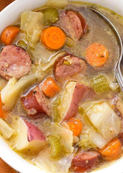 Kielbasa Cabbage, Cabbage Soup Crockpot, Smoked Kielbasa, Rustic Soup, Cabbage Potato Soup, Kielbasa Soup, Shake Recipes Healthy, Smoked Potatoes, Kielbasa And Cabbage