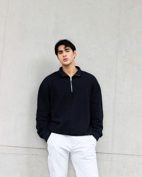 Quarter Zip Outfit Men, Quarter Zip Outfit, Quarter Zip Men, Men Haircut Styles, Fall Outfits Men, Quarter Zip Sweater, Photography Poses For Men, Instagram Photo Inspiration, Men Fashion Casual Outfits