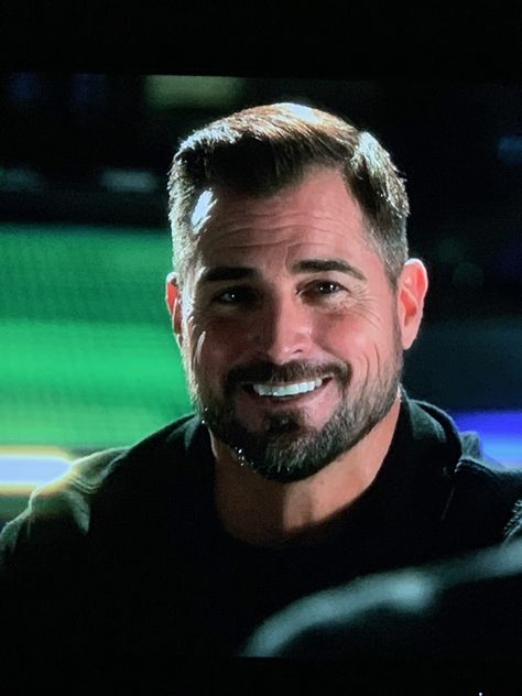 George Eads Nick Stokes, Nick Stokes Csi, Jason Statham Body, Best Body Men, Nick Stokes, George Eads, Csi Las Vegas, I'm Single, Good Looking Guys