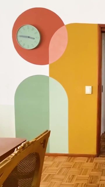 Creative Home Painting Ideas, Wall Murals In Bedroom, Colourful Wall Ideas, Wall Murals Colorful, Simple Room Mural Ideas, Simple Indoor Wall Mural, Wall Paint Shape Ideas, Wall Paint Decoration, Wall Design Painting Ideas