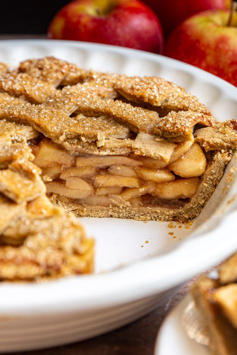 Gf Apple Pie, Sugar Free Apple Pie, Classic Holiday Desserts, Gluten Free Apple Pie, Raw Treats, Vegan Apple Pie, Simple Foods, Vegan Caramel, Vegan Apple