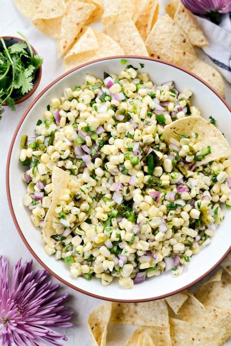 Chipotle's Sweet Corn Salsa l SimplyScratch.com #chipotle #cornsalsa #poblano #sweetcorn #copycat #salsa #recipe Cilantro Coleslaw, Sweet Corn Salsa, Chipotle Corn Salsa, Chipotle Corn, Chipotle Recipes, Caesar Pasta, Chicken Caesar, Corn Salsa, Corn Salad