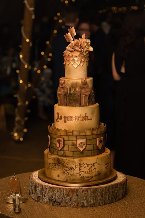 Wedding Cake Medieval, Princess Bride Wedding Cake, Wedding Cake Lord Of The Rings, Game Of Thrones Wedding Cake, Medieval Cake Ideas, Princess Bride Themed Wedding, Medieval Wedding Cake, Game Of Thrones Themed Wedding, Princess Bride Wedding Theme