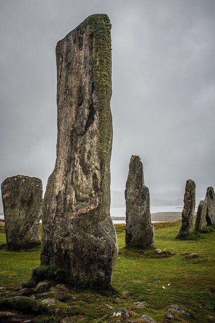 Standing Stones Scotland, Calanais Standing Stones, Standing Stones Art, Callanish Standing Stones, Home Dark Academia, Chapel Painting, Witch Familiar, Ancient Egyptian Architecture, Isle Of Arran