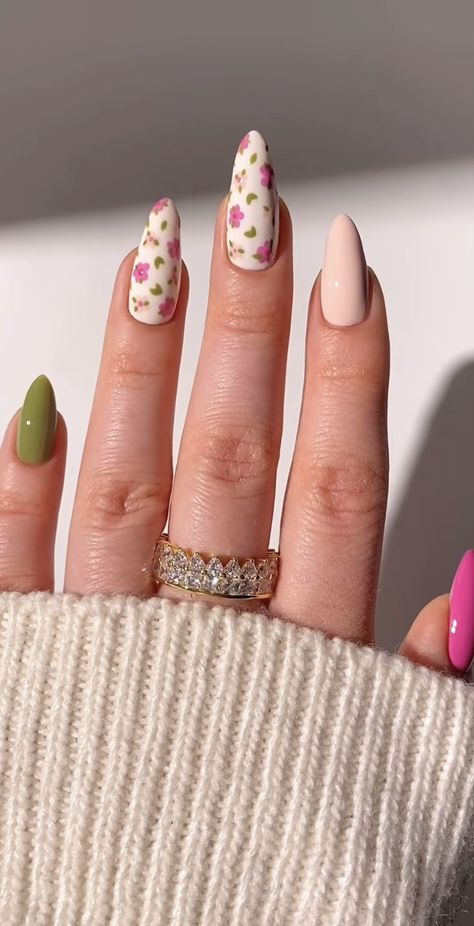 Pink Nail Art Designs, Pink Nail Art, Dots Nails, Spring Nail Designs, Flower Nail Art, Spring Nail, Fire Nails, Floral Nails, Cute Nail