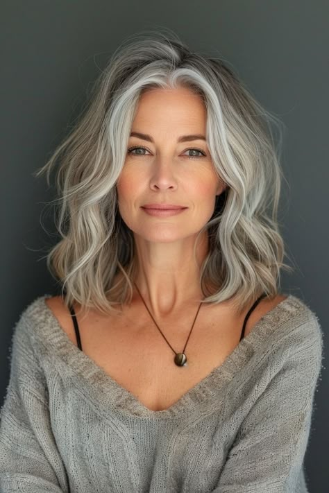 40 Year Old Women With Tattoos, Dimensional Silver Hair, White Hair Medium Length, Long Layers Grey Hair, Fun Gray Hair, Medium Length Grey Hair With Layers, Mid Length Gray Hair, Grey Blended Hair, Shoulder Length Bob Grey Hair