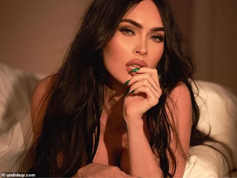 Megan Fox Wallpaper, Meghan Fox, Megan Fox Style, Fox Nails, Megan Denise Fox, Jimmy Kimmel, Megan Fox, Twin Flame, It Girls