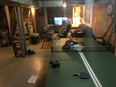 Man Cave Ideas Diy, Best Man Ideas, Bought My First House, Cool Basement Ideas, Male Living Space, Hangout Room, Mens Room, Hangout Spot, My First House