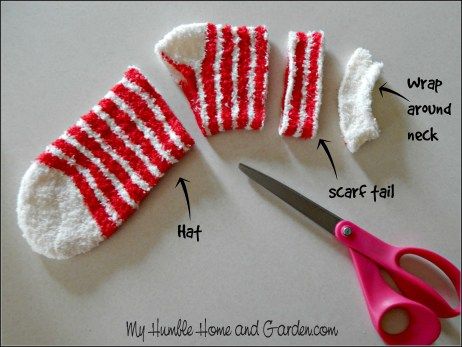 How To Make An Adorable Sock Snowman! - My Humble Home and Garden Snowman Sock, Sock Snowman Craft, Diy Snowman Decorations, Snowman Diy, Snowman Crafts Diy, Sock Snowman, Snowman Craft, Sock Dolls, Sock Crafts