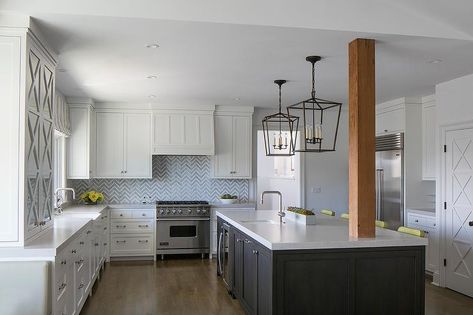 Island With Post, Kitchen Island With Post, Post In Kitchen, Kitchen Columns, Fixer Upper Kitchen, Unique Kitchen Design, Kitchen Peninsula, Support Post, Kitchen Post