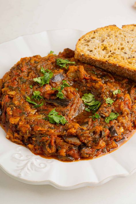 Moroccan Eggplant, Moroccan Carrot Salad, North African Food, Moroccan Vegetables, African Kitchen, Moroccan Carrots, Moroccan Salad, Moroccan Couscous, Moroccan Recipes