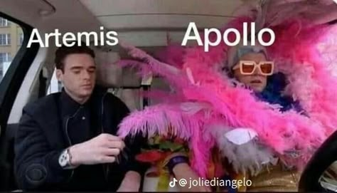 Apollo Artemis, Mythology Humor, Apollo And Artemis, Percy Jackson Comics, Zio Rick, Greek Memes, Greek Mythology Humor, The Story Of Us, Percy Jackson Cast