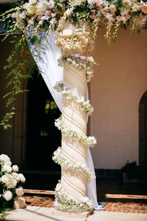 Pillar Decorations Columns, Interior Pillars, Gold And Blush Wedding, Pillar Decor, Pillar Decorations, Wedding Columns, Columns Decor, Wedding Pillars, Home Flower Decor