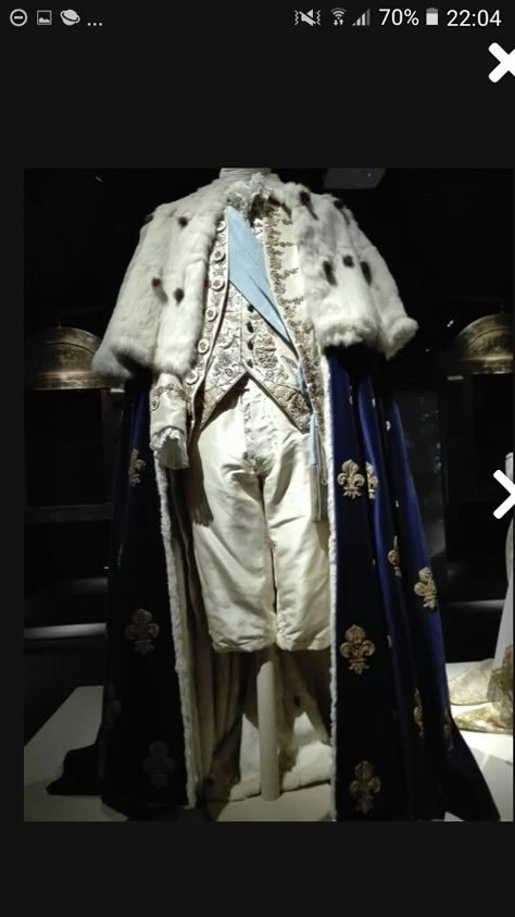 Victorian King Clothing, Ice King Outfit, Blue King Outfit, King Outfit Royal Aesthetic, Stolas Oc, Prince Inspired Outfits, Medieval Prince Outfit, Prince Outfits Royal, Emperor Outfit