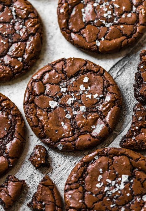 Fudgy Brownie Crinkle Cookies 12 Cookie Recipe, Brownie Crinkle Cookies, Fudgy Brownie, Cookie Recipes Homemade, Cakes Recipes, Crinkle Cookies, Chocolate Craving, Brownie Cookies, Homemade Cookies