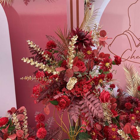 Red Gold Flower Arrangements, Gold Flower Arrangements, Red Wedding Backdrop, Party Arch, Backdrop Floral, Arch Decor, Event Table, Golden Leaves, Gold Leaves