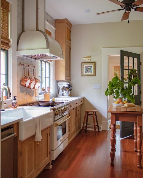 WATCH: See Erin and Ben Napier's Personal Kitchen Makeover in Their 1925 Craftsman Cottage Hgtv Home Town Kitchens, Home Town Hgtv Kitchen, Erin Napier Design, Benjamin Moore Misty Air, Erin Napier Kitchen, Craftsman Home Kitchen, Microwave Hidden, Kitchen Watch, Hgtv Home Town