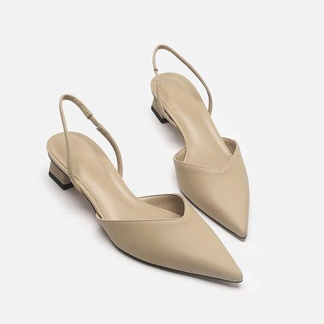 Dora Banquet - Pointed Low Heels #elleladore Off White Shoes, Point Shoes, Block Heel Sandals, Pu Heels, Slingbacks, Pointed Toe Shoes, Fashion High Heels, Thick Heels, Heel Type