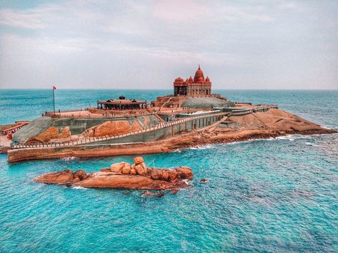 Kanyakumari, India - World’s Only Confluence of Three Seas Amazing Places In India, India Beautiful Places, India Aesthetic, Travel India Beautiful Places, India Travel Places, Temple Photography, Amazing India, Kanyakumari, Hindu Temples