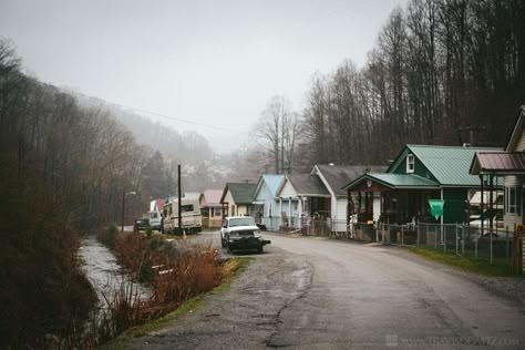 West Virginia Life Virginia Road Trip, West Virginia Aesthetic, Appalachia Aesthetic, Virginia Aesthetic, Virginia Gothic, Towns In West Virginia, West Virginia Girl, Mcdowell County, West Virginia History Pictures