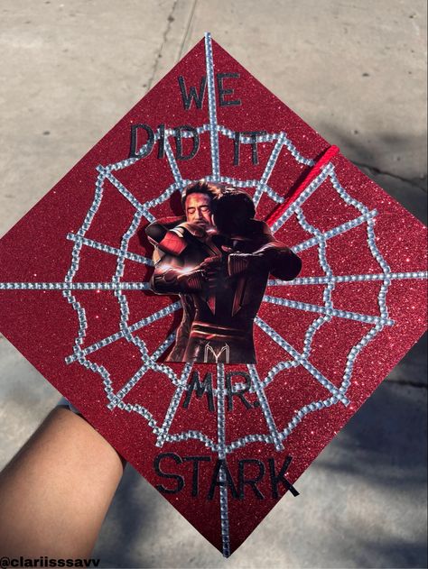 Grad Cap Designs Marvel, Graduation Cap Ideas Middle School, Decorated Grad Caps High Schools, Spider Man Grad Cap, Decorating Grad Caps, Grad Cap Ideas Marvel, Deadpool Graduation Cap, Cap Decoration Graduation Spiderman, Spider Man Cap Graduation