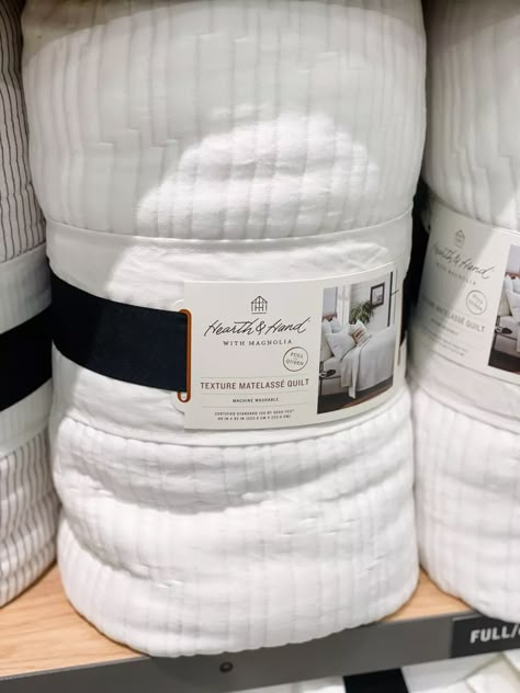 Zara Home Interiors, Blanket Packaging, Organic Packaging, Bed Duvet, Target Home Decor, Premium Bedding, Bedding Brands, Packaging Product, Duvet Bedding