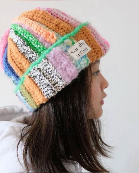 Knitted Mittens Pattern, Crochet Brooch, Crochet Knit Hat, Crochet Winter, February 1, Crochet Inspo, Crochet Hat Pattern, Crochet Hat, Handmade Knitting