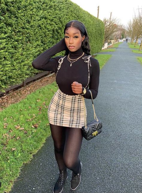 Casual Boujee Outfits Winter, Urban Fall Outfits For Black Women, Cute Outfits Fall Black Women, Pretty Black Women Outfits, Cute Outfits For Black Women, Black Girls Outfit Ideas Winter, Cute Casual Outfits For Fall Black Women, Fall Skirt Outfits Black Women, Birthday Outfit Ideas For Women Fall